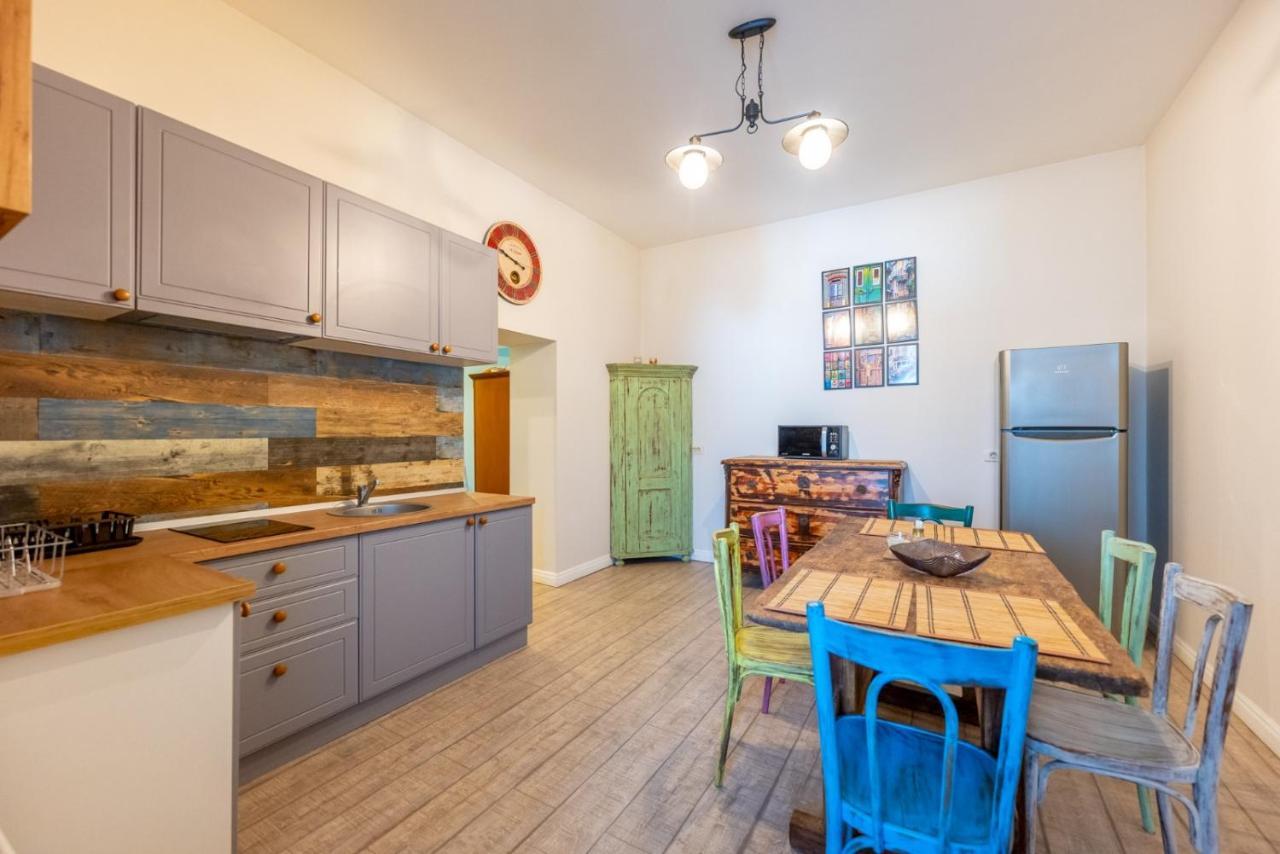 Cozyflat In The Central อาราด ภายนอก รูปภาพ